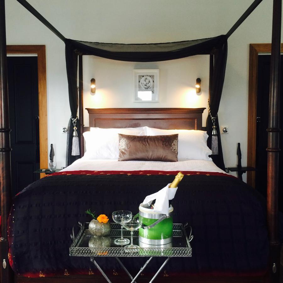 Marriners Luxury Guesthouse Rawene ภายนอก รูปภาพ